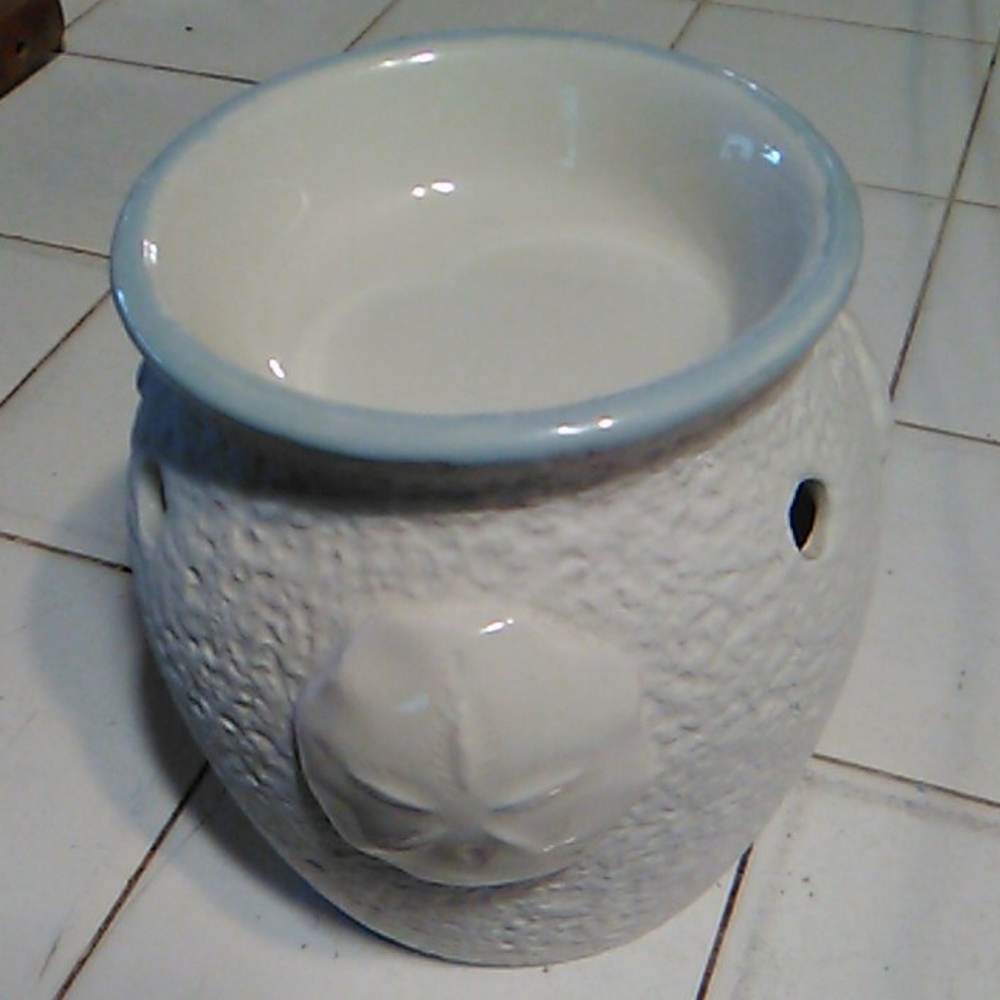 Yankee Candle Company wax burner - Picture 7 of 8